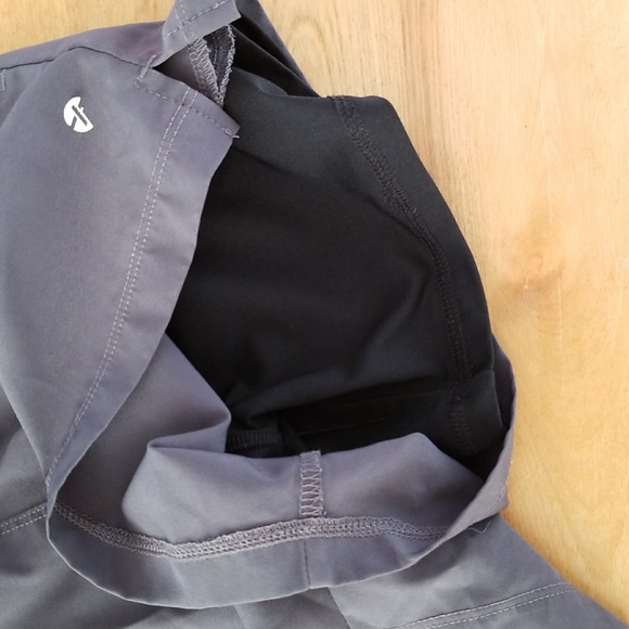 Tag Athletica Shorts - Picture 5 of 5